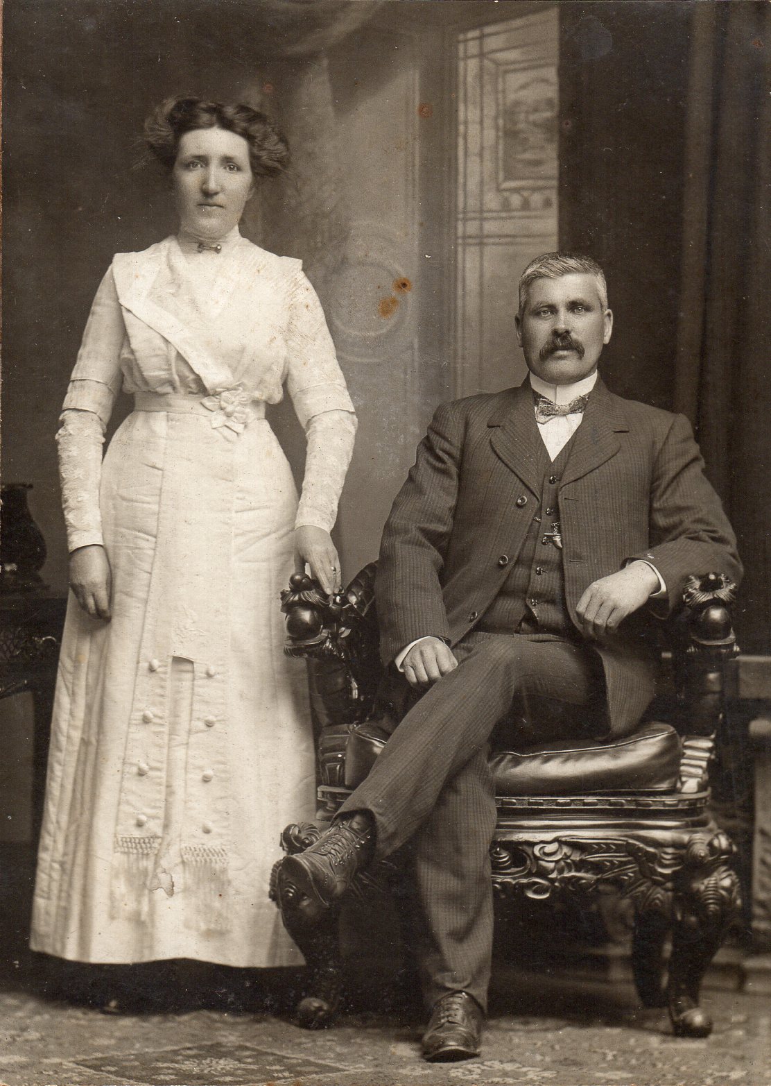 The Wedding Photo of Agnes Gibson and Robert Cochrane – April 24 1912 ...